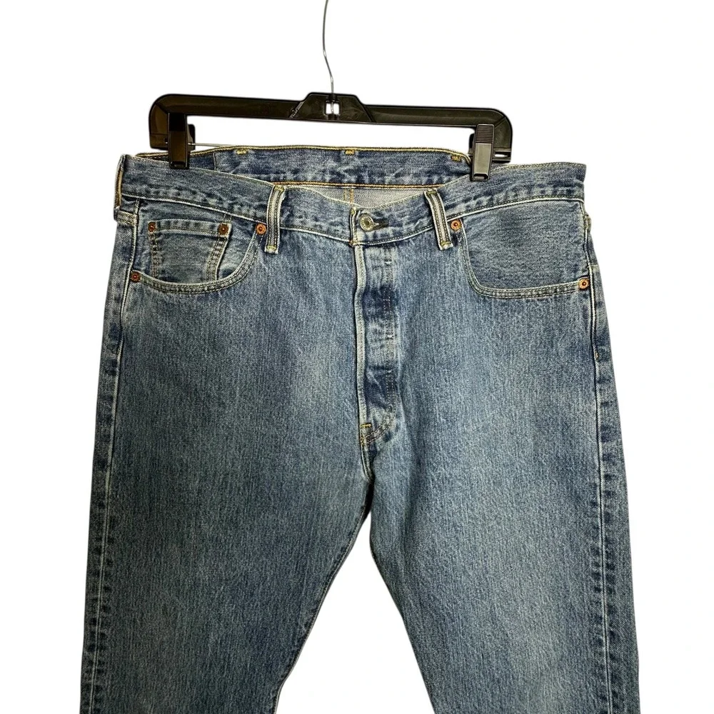 Levi Strauss 501 Mens Jeans Blue‎ Button Fly Straight Leg Waist 38 Inseam 30